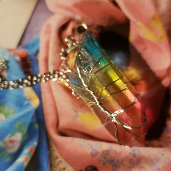 NEW Wrapped Rainbow Quartz Necklace - Picture 5 of 5
